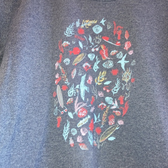 Patagonia is t shirt sz M floral print - Picture 2 of 4